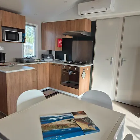Mh365 2 Avec Parentale Et 2 Salles De Bain 40m2 Dans 4 Etoiles Campingplads