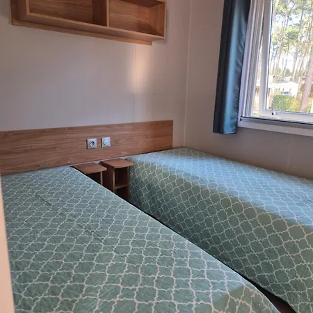 Mh365 2 Avec Parentale Et 2 Salles De Bain 40m2 Dans 4 Etoiles Campingplads Saint-Julien-en-Born